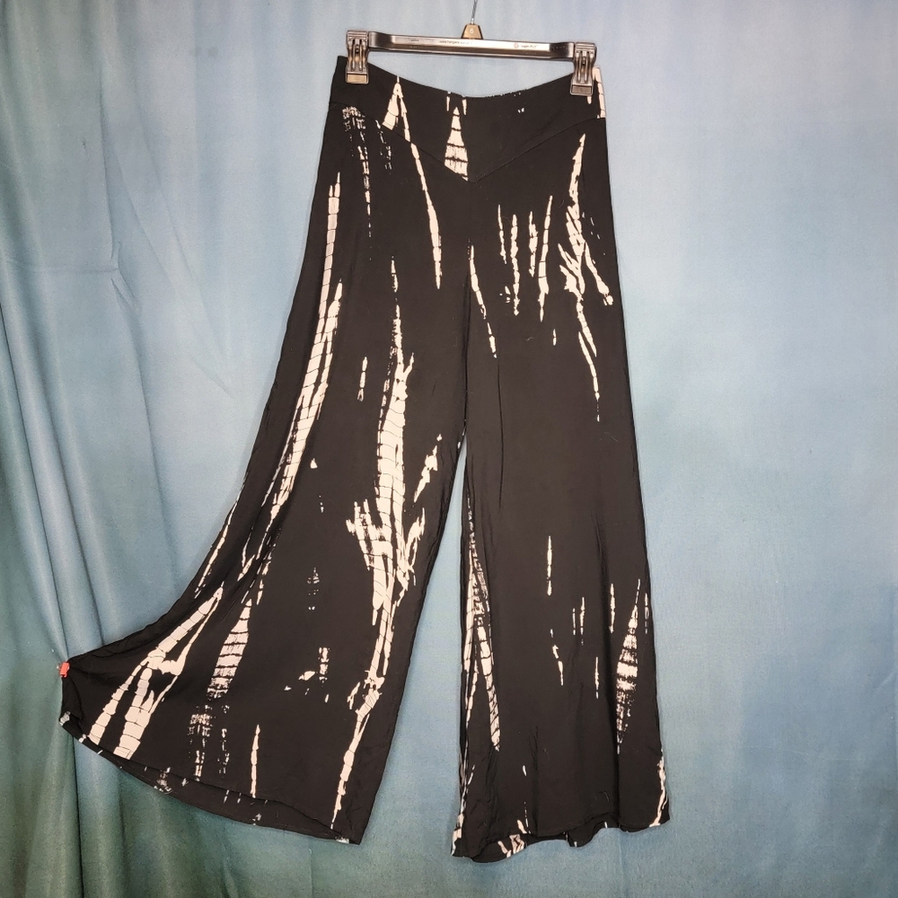 Xhilaration Black and White Wide-Leg Pants